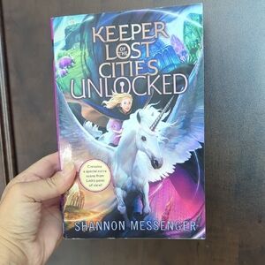 Keeper of the Lost Cities: Unlocked Book